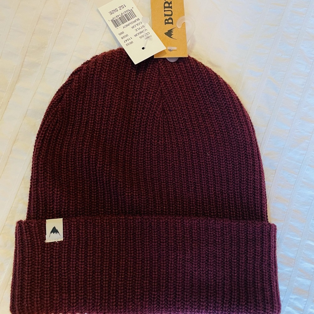 Burton burgundy beanie